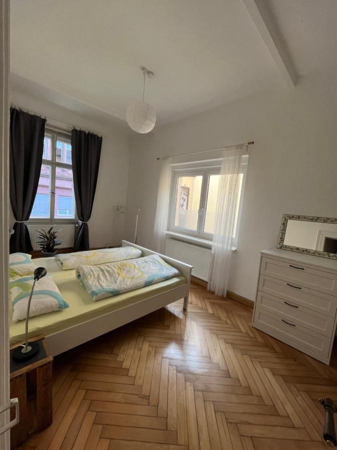 Haus Mittendrin Neustadt an der Weinstraße Esterno foto